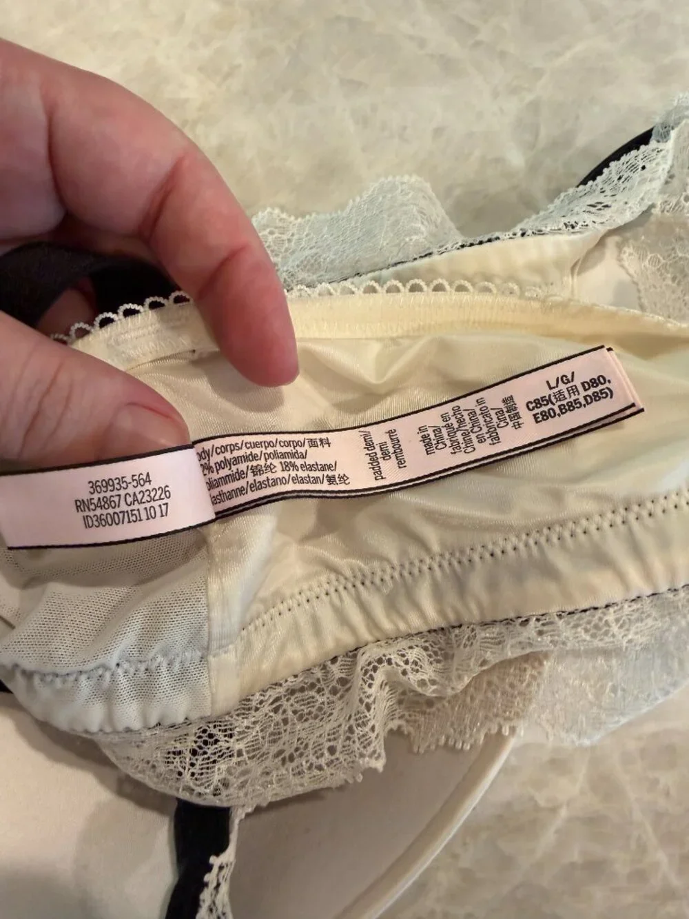 Victoria's Secret Padded Demi Bra/Bralette No‎ Wire Lace Trim Large